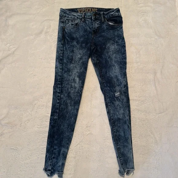 VIP Distressed Jeans Bundle - Picture 6 of 8
